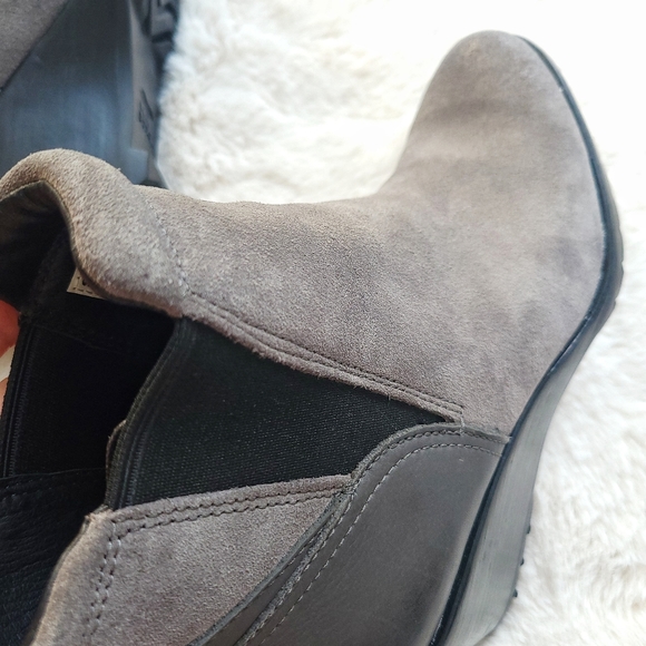 Sorel NWT Chelsea After Hours Quarry Suede Boots - Picture 5 of 14